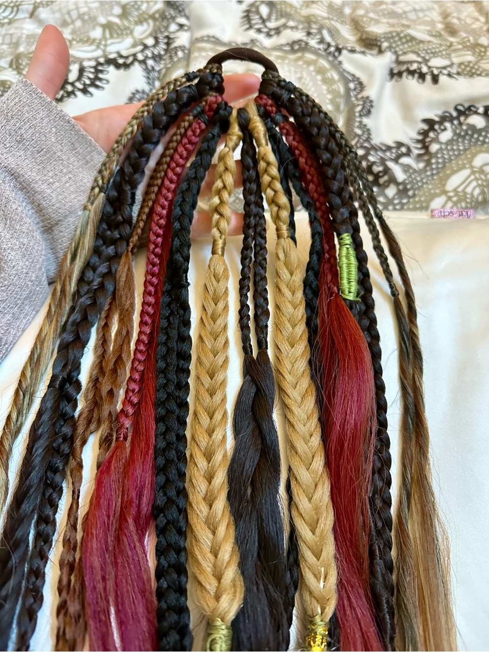 Hand-Braided Mixed Color Hair Extension Clips - Multi-Color Braids ( Stacey )🩷 - Picture 9 of 16